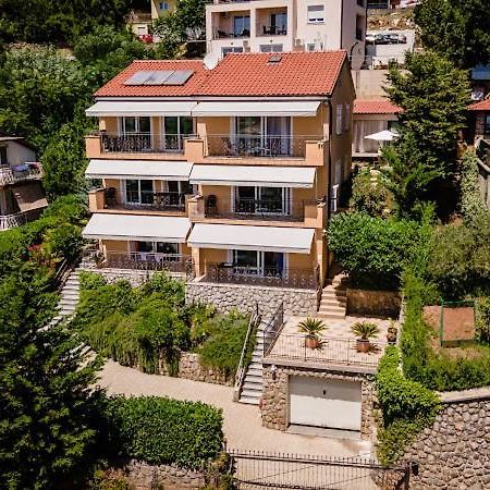 Apartments Villa Slavica Ičići Eksteriør bilde