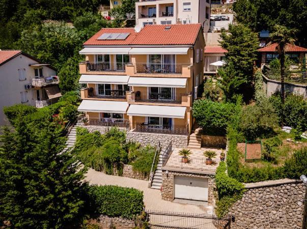Apartments Villa Slavica Ičići Eksteriør bilde