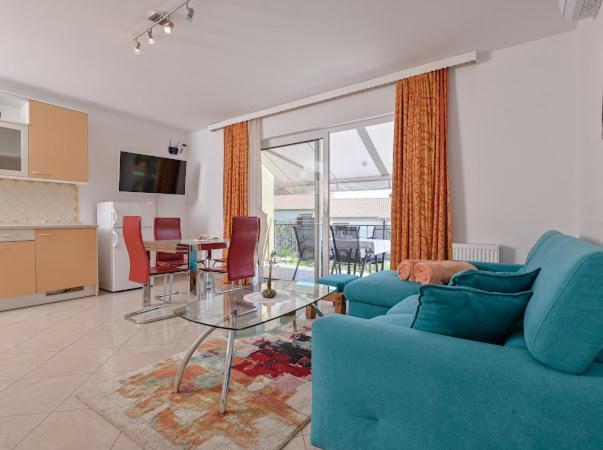 Apartments Villa Slavica Ičići Eksteriør bilde